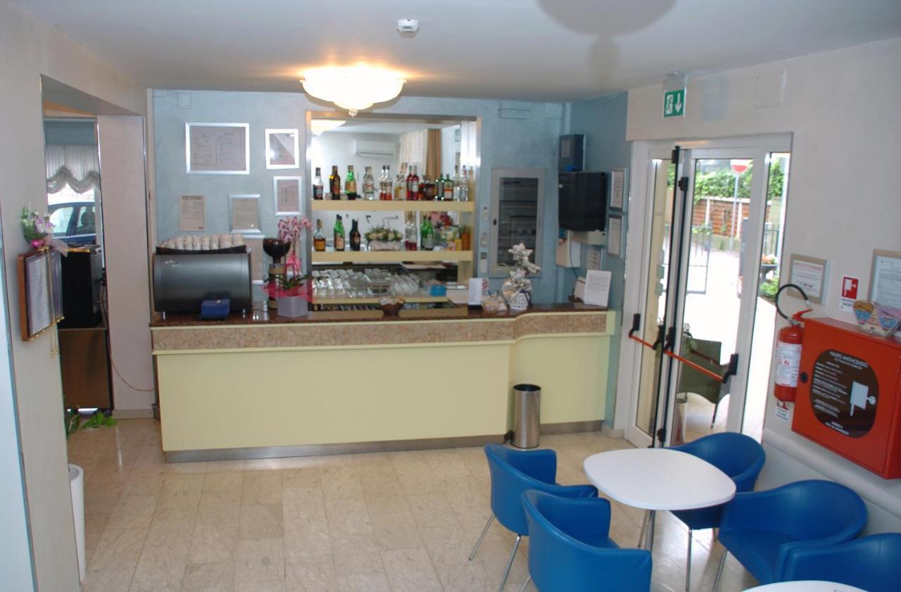 Albergo Villa Miraggio Rimini Exterior photo